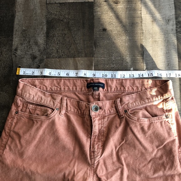 Banana republic broken in corduroys - Picture 5 of 8